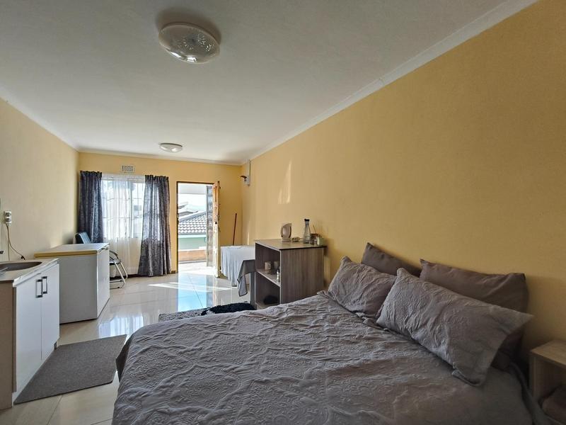 7 Bedroom Property for Sale in Southernwood Eastern Cape
